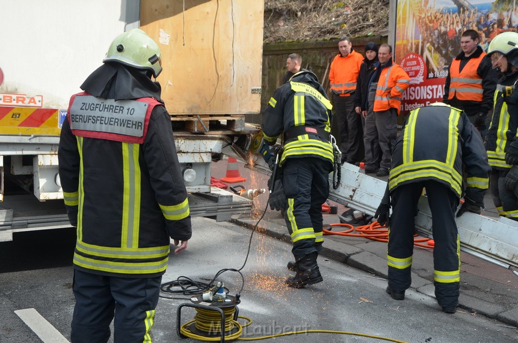 LKW Bruecke Koeln Deutz Opladenestr Deutz Muelheimerstr P076.JPG - Miklos Laubert